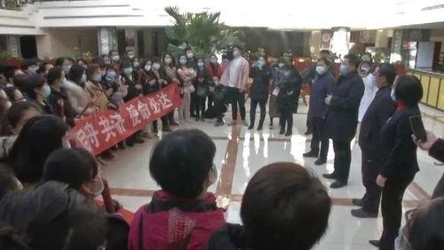 唐山围观群众爆料视频,现场惊心动魄,一幕幕令人揪心 第3张 唐山围观群众爆料视频,现场惊心动魄,一幕幕令人揪心 第3张